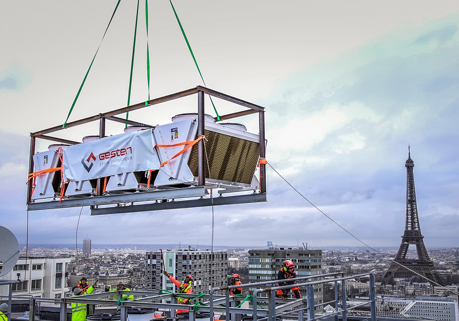 INSTALLAZIONE TORRE EIFFEL
